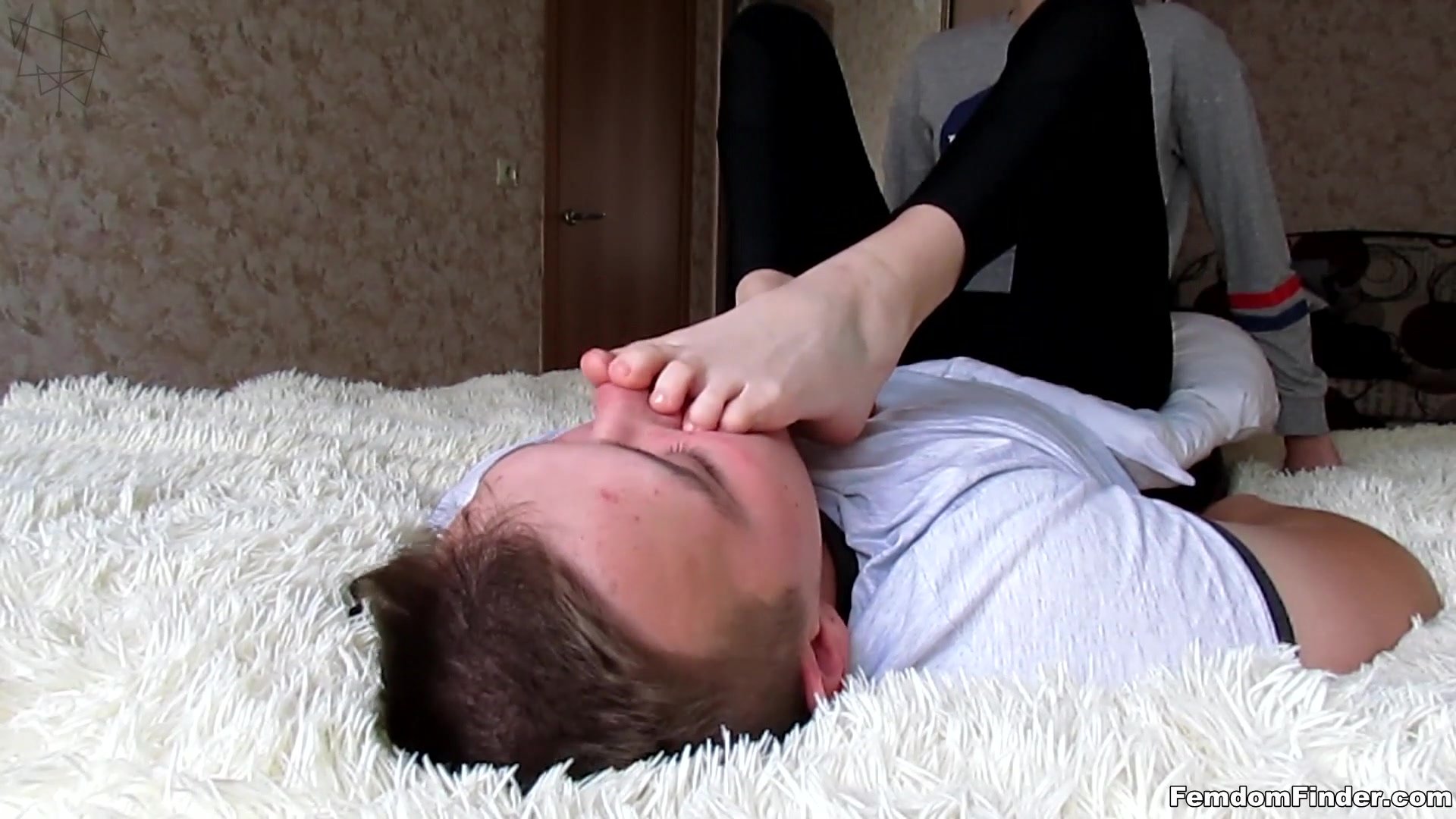 Young Goddess Makes You Worship Her Feet - pornwhite.com