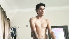 empino a mi hermanastra y me vengo en su vagina