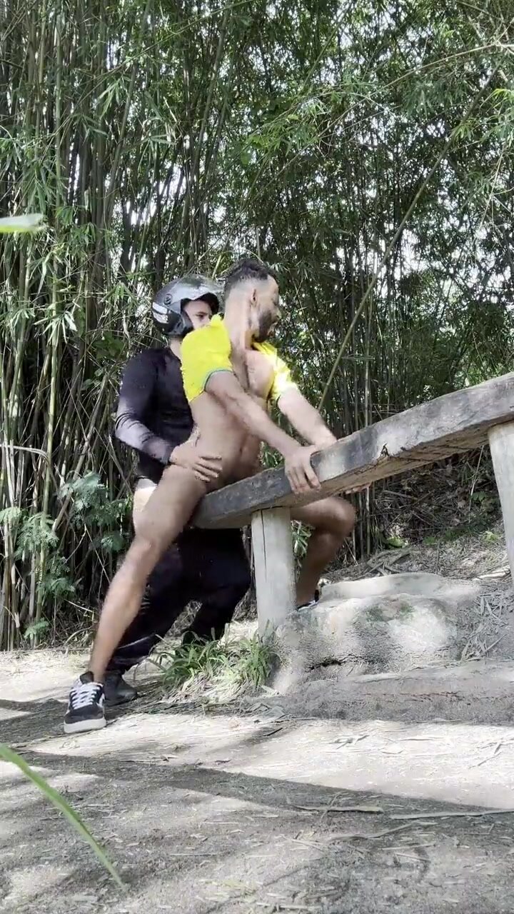 Fag porn video – o moto boy me comeu no mato