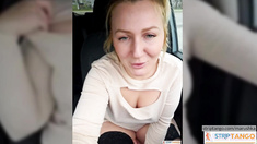 Oil and fingers she masturbates live! Satisfaction- Two hand twist she demonstrates!