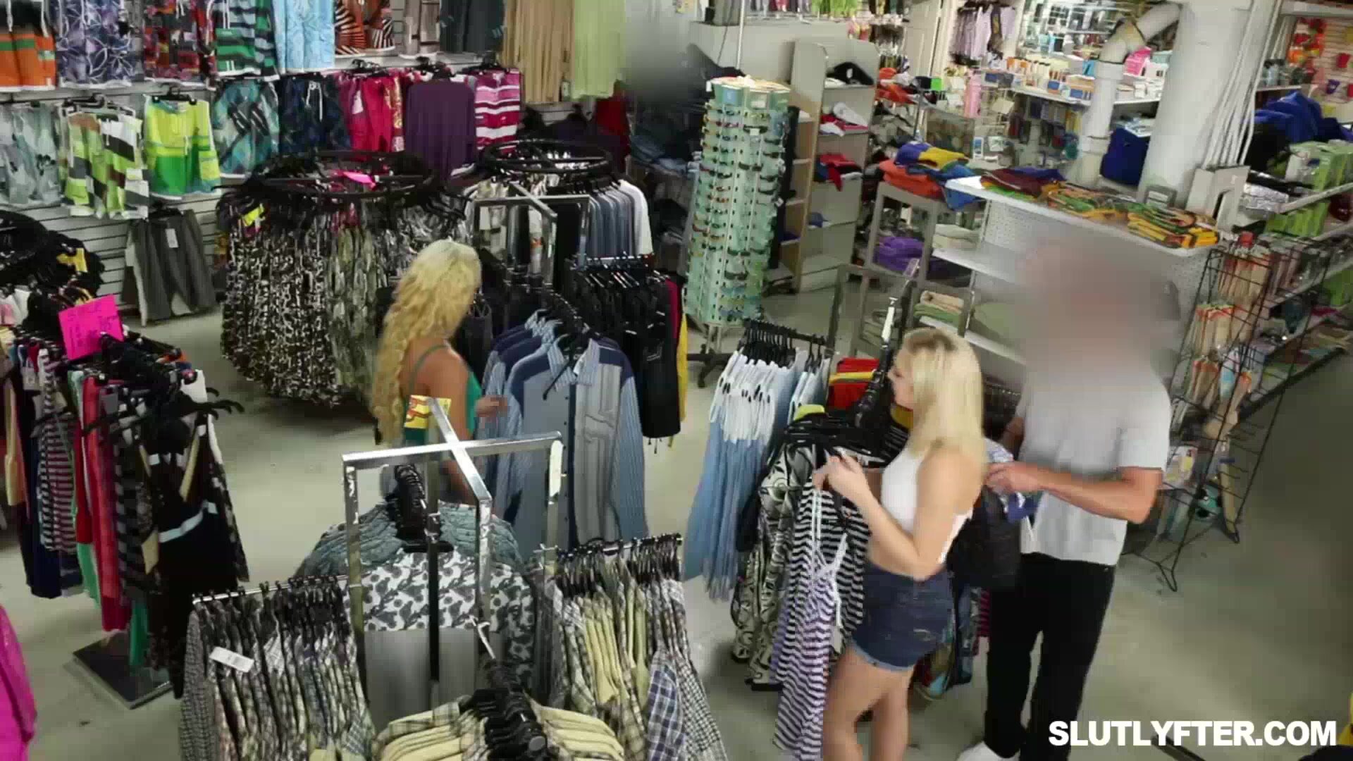 Officesex porn video – Shoplifter Emerald Loves could see how hard officer Juan Largos dick was